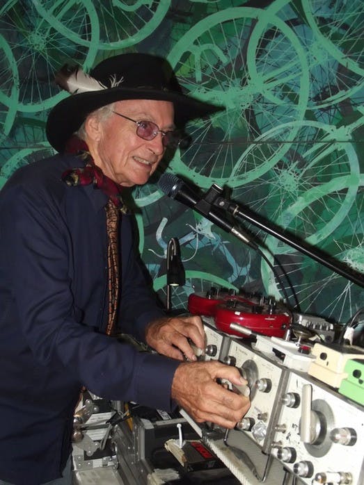 Silver Apples image