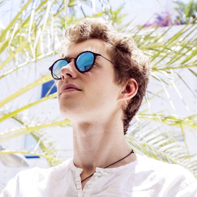 Lost Frequencies image